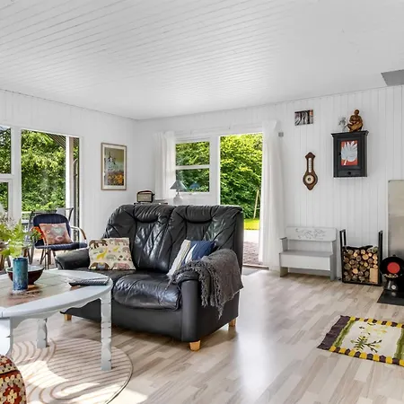 Matias - 30km From The Sea By Interhome *