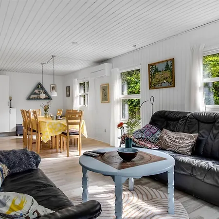 Matias - 30km From The Sea By Interhome *